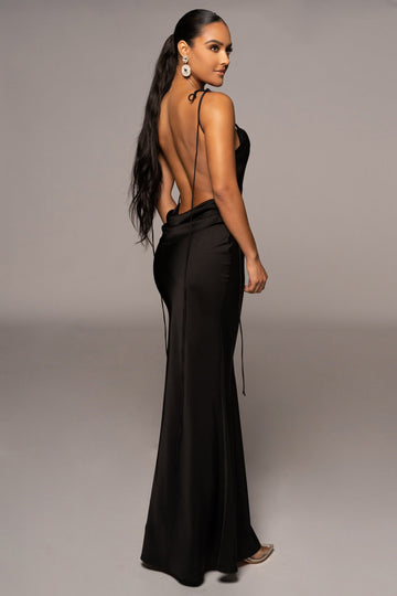 Vestido Noir Irresistible